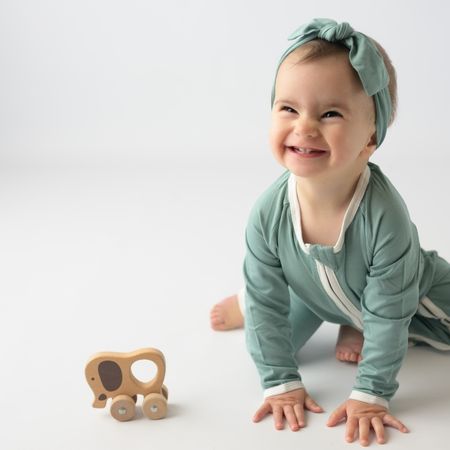 Why Bamboo Pajamas Are the Best Choice for Your Baby